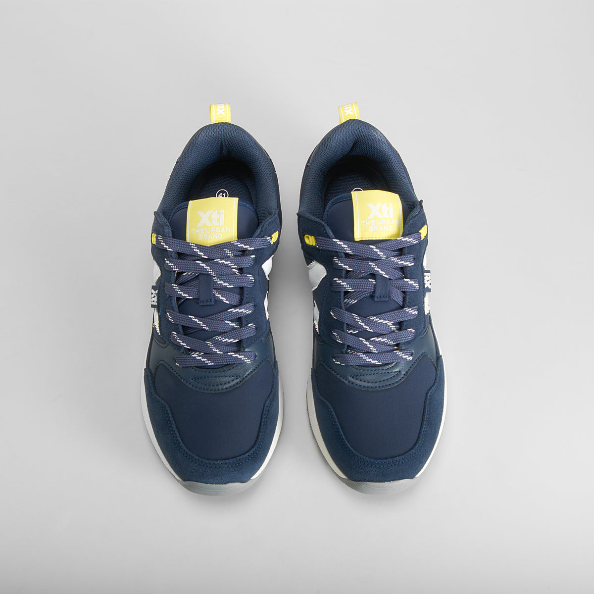 Zapatilla retro jogging bandas azul XTI