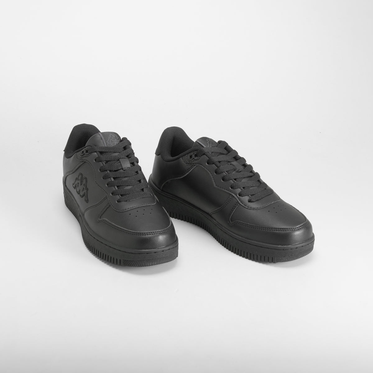 Zapatilla deportiva maserta cordones negra KAPPA
