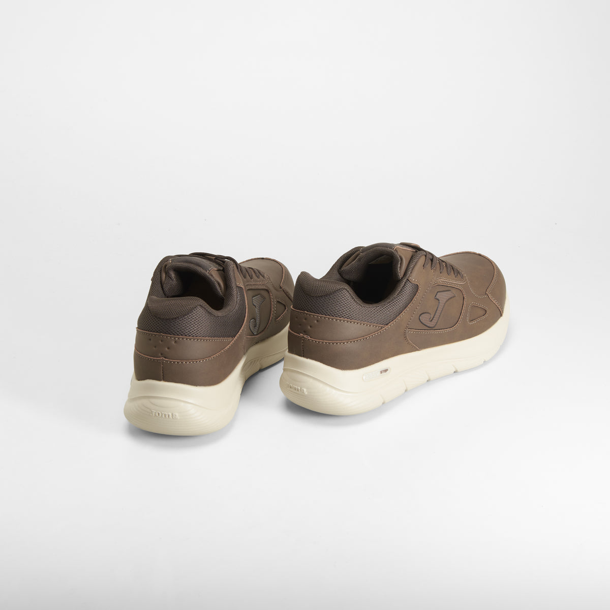 Zapatilla deportiva drakar 2624 marrón JOMA