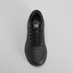 Zapatilla deportiva negra con cordones UTWO