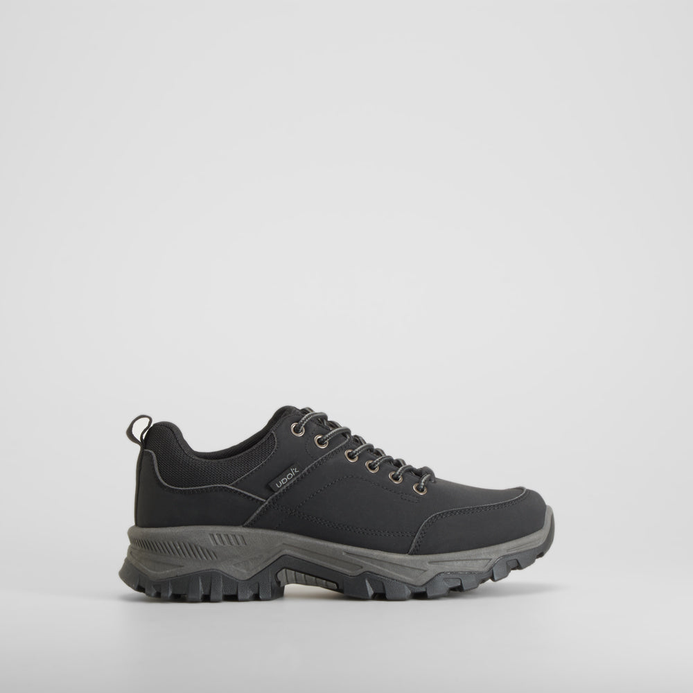 Zapatilla deportiva trekking negra UDOK