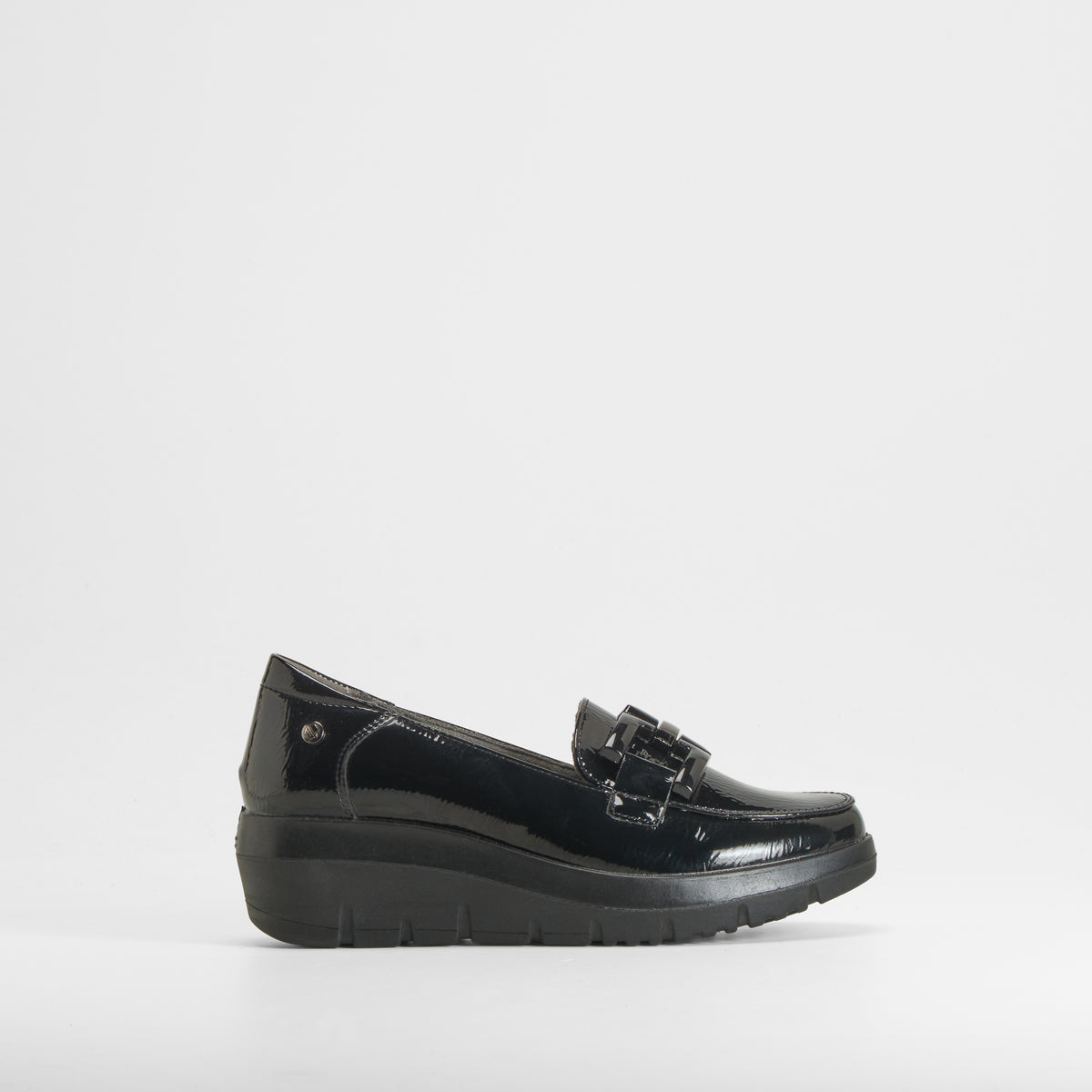 Mocasín charol plataforma elegante negro MYSOFT