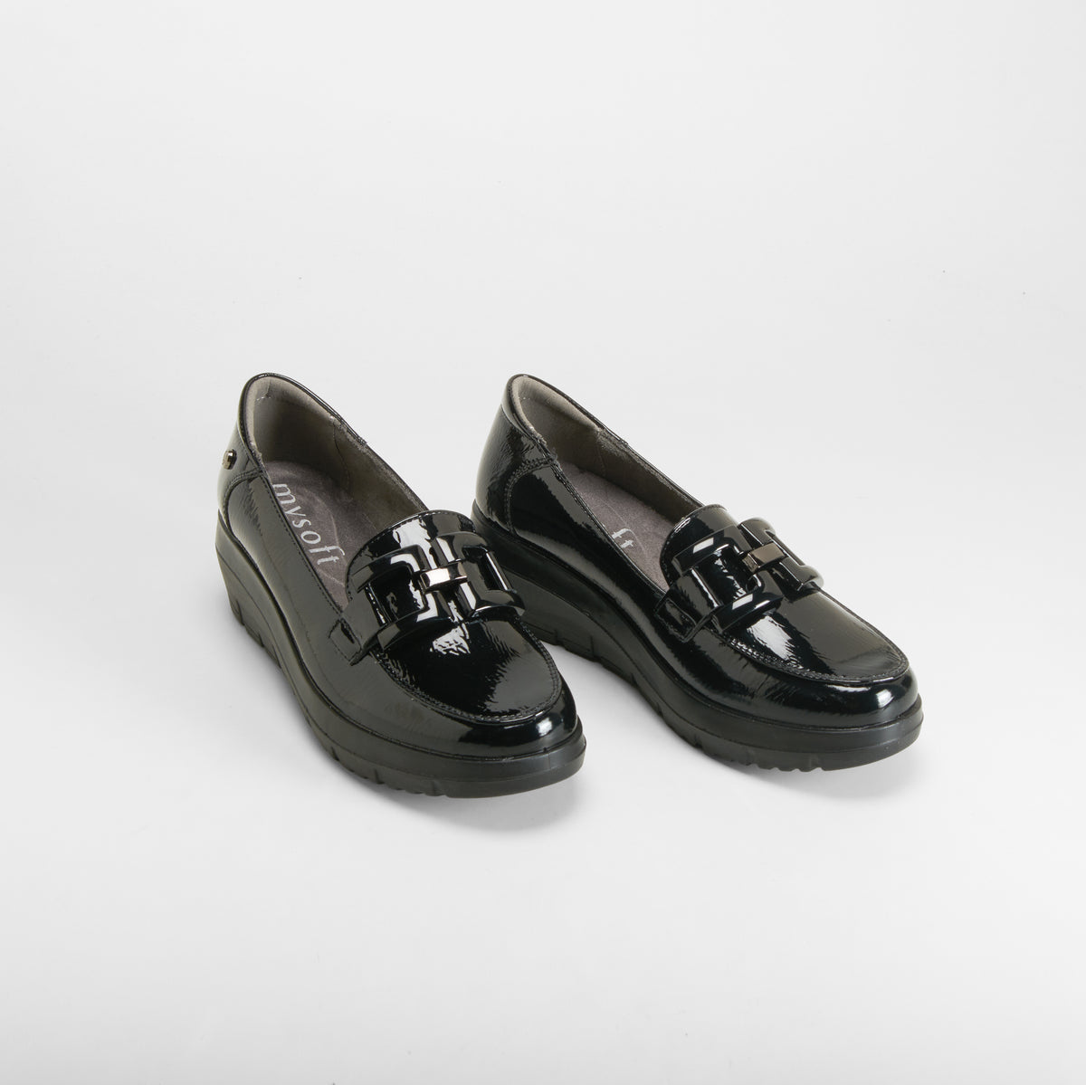 Mocasín charol plataforma elegante negro MYSOFT