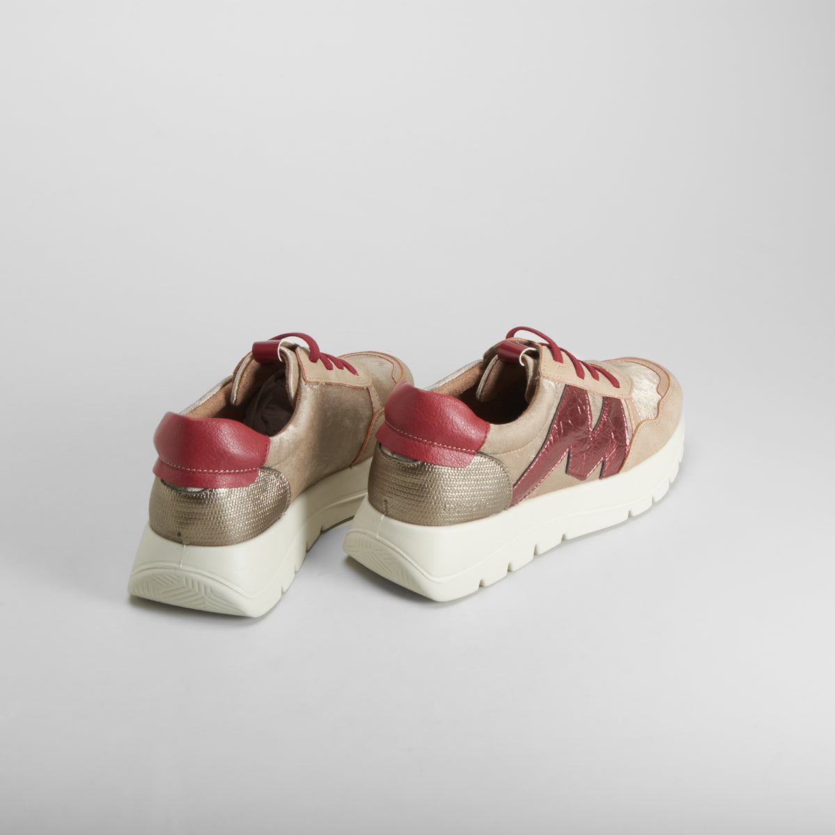 Zapatilla casual elásticos beige MYSOFT