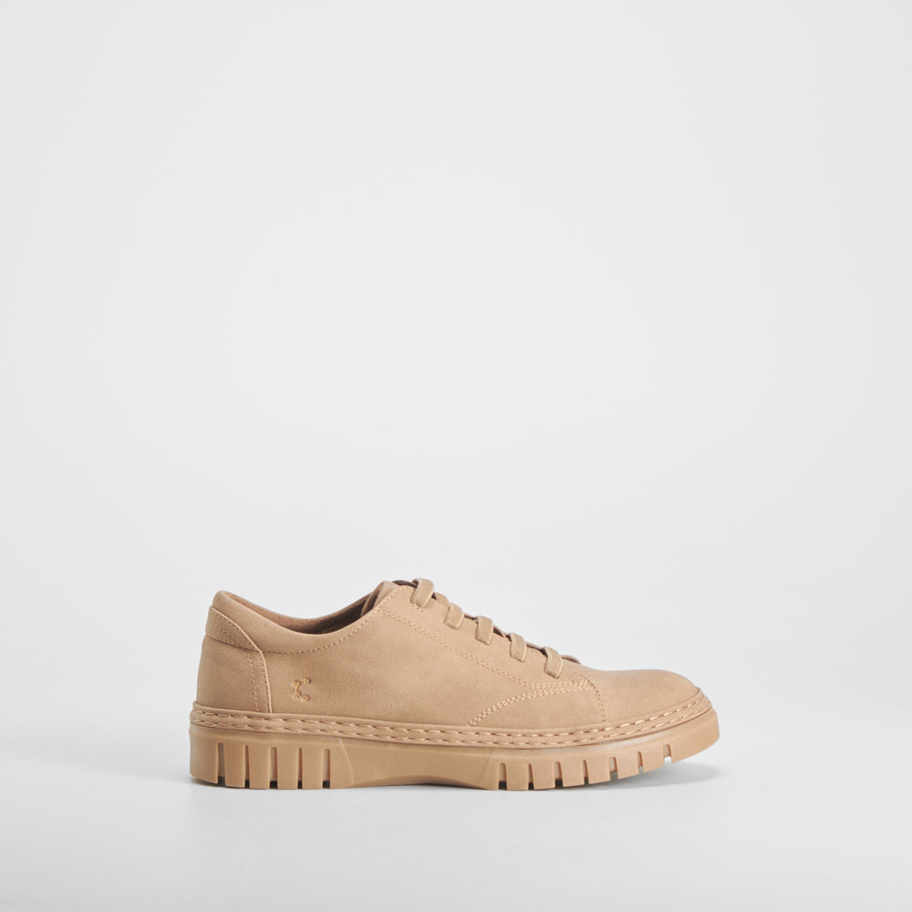 Zapato casual nobuck elásticos beige COMFEET