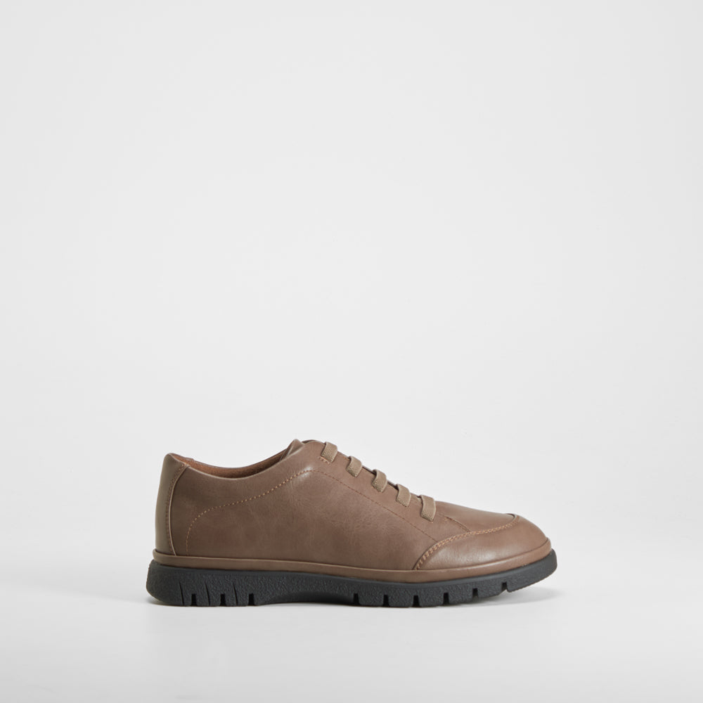 Sneaker confort ligera beige COMFEET