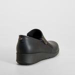 Zapato confort con cremallera negro COMFEET