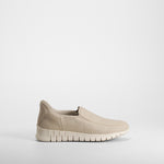 Zapatilla casual slip on beige COMFEET