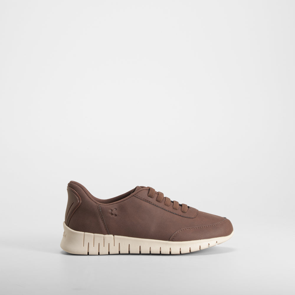 Sneaker Hands Free marrón COMFEET