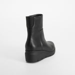 Botín cuña liso Shock Absorber negro COMFEET