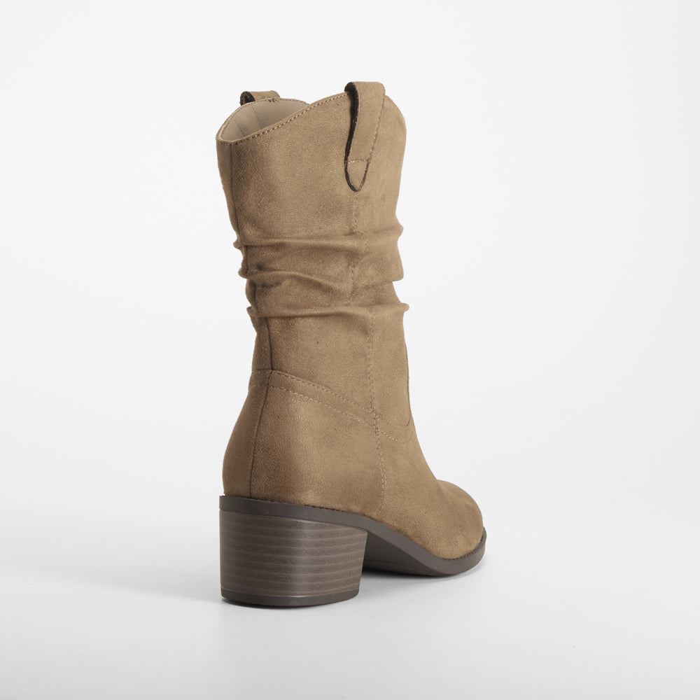 Botín tacón medio campero beige COMFEET