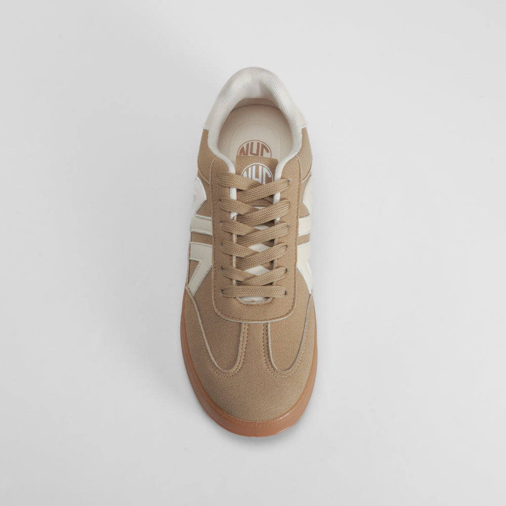 Sneaker retro suela caramelo beige NYC