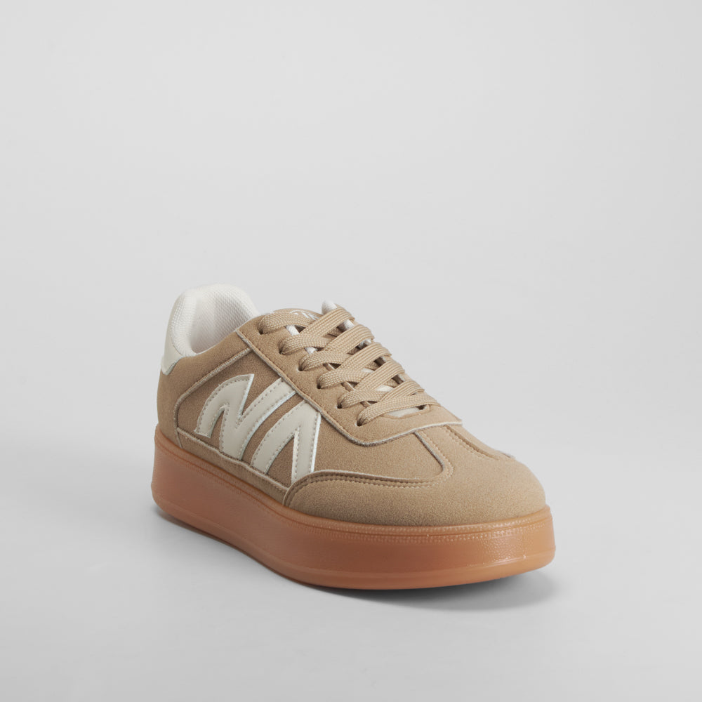 Sneaker retro suela caramelo beige NYC