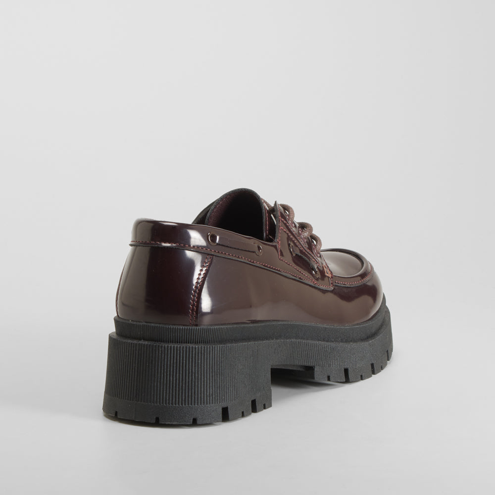 Zapato náutico chunky burdeos NYC