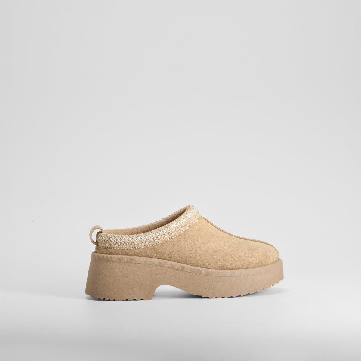 Zueco australiano tacón beige NYC