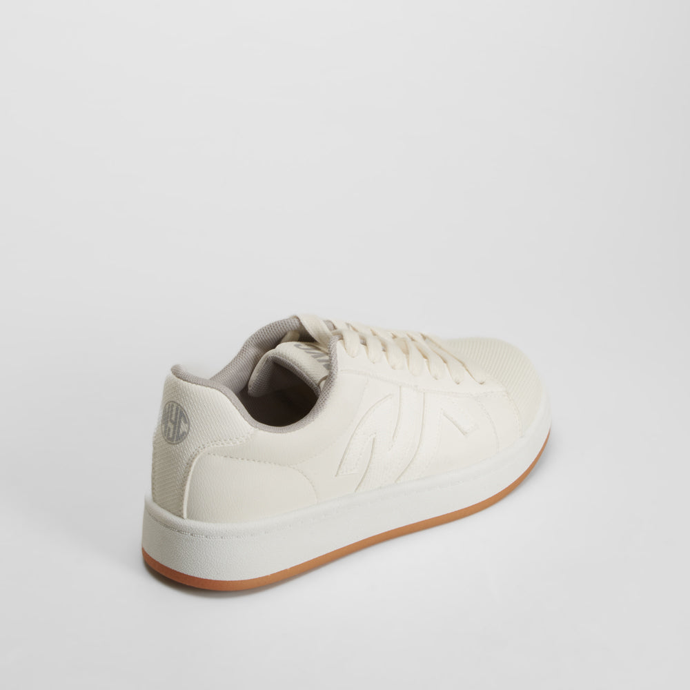 Deportiva teen blanca NYC
