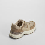 Deportiva running chunky marrón NYC
