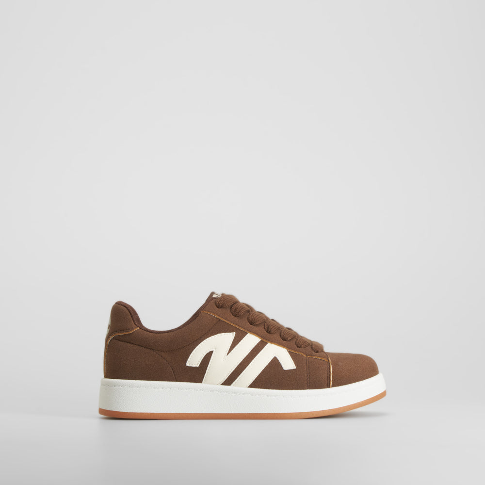 Zapatilla casual marron suela blanca NYC