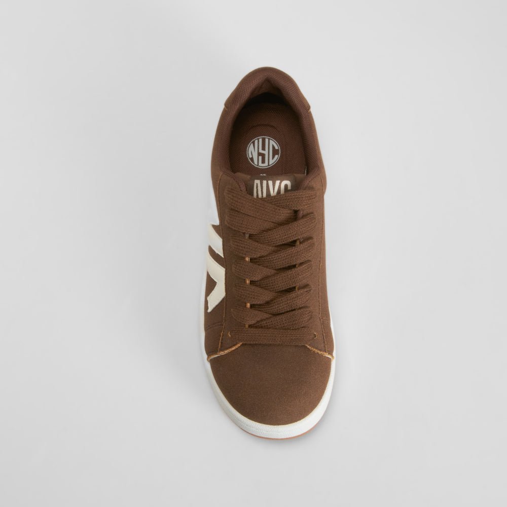 Zapatilla casual marron suela blanca NYC