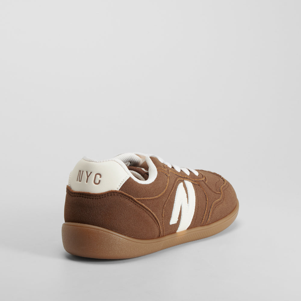 Sneaker barefoot marrón NYC