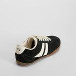 Sneaker caramelo color negro NYC
