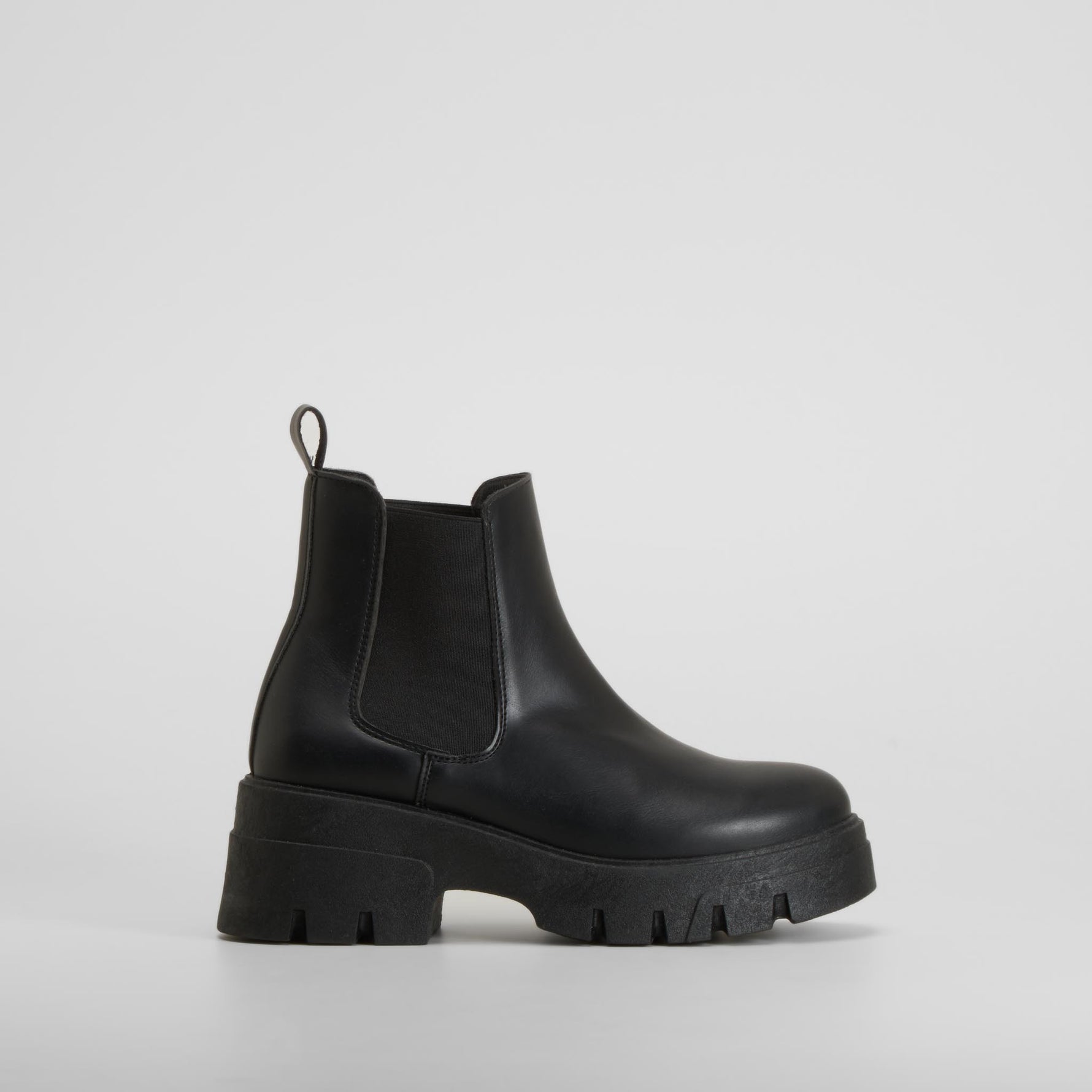 Botín chelsea chunky negro NYC