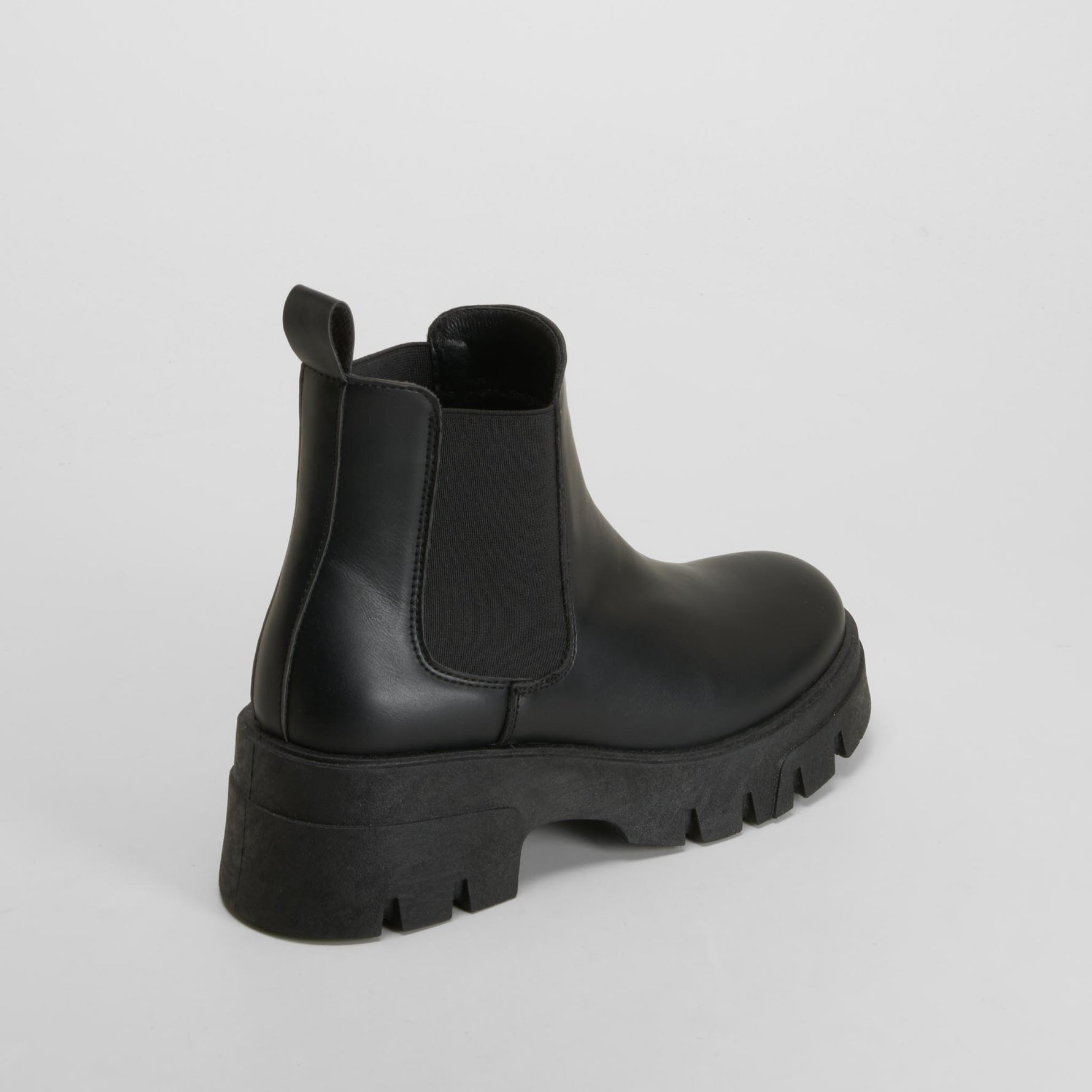 Botín chelsea chunky negro NYC