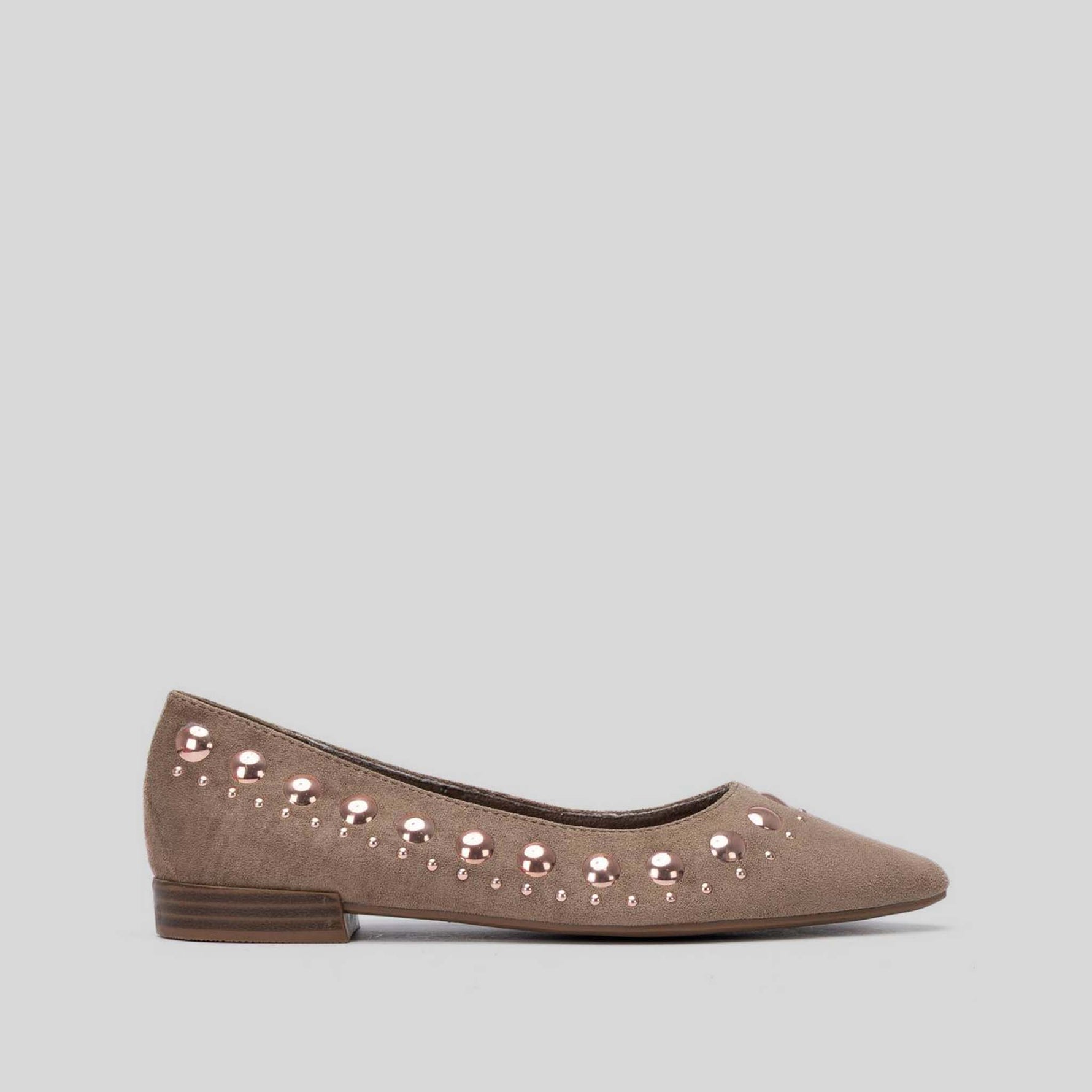 Bailarina tachas marrón PITILLOS