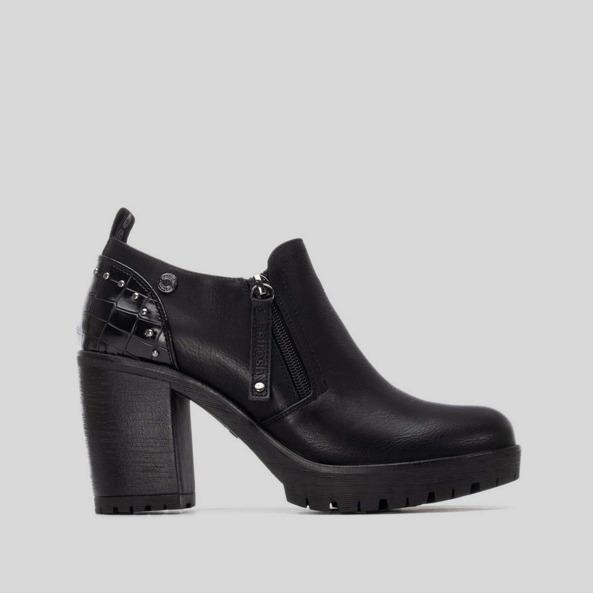 Zapato tacón alto tachas negro REFRESH