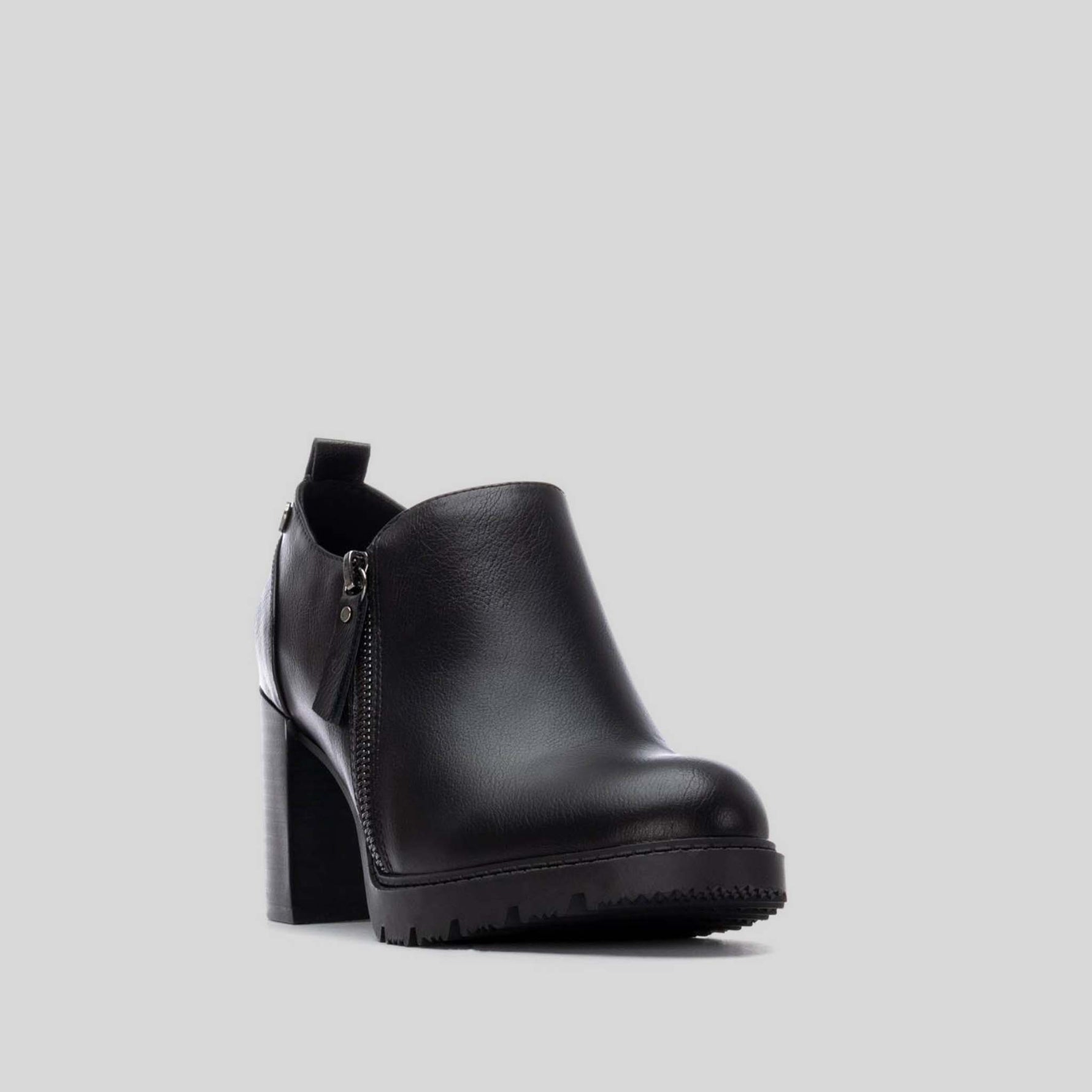 Zapato tacón alto cremallera negro XTI