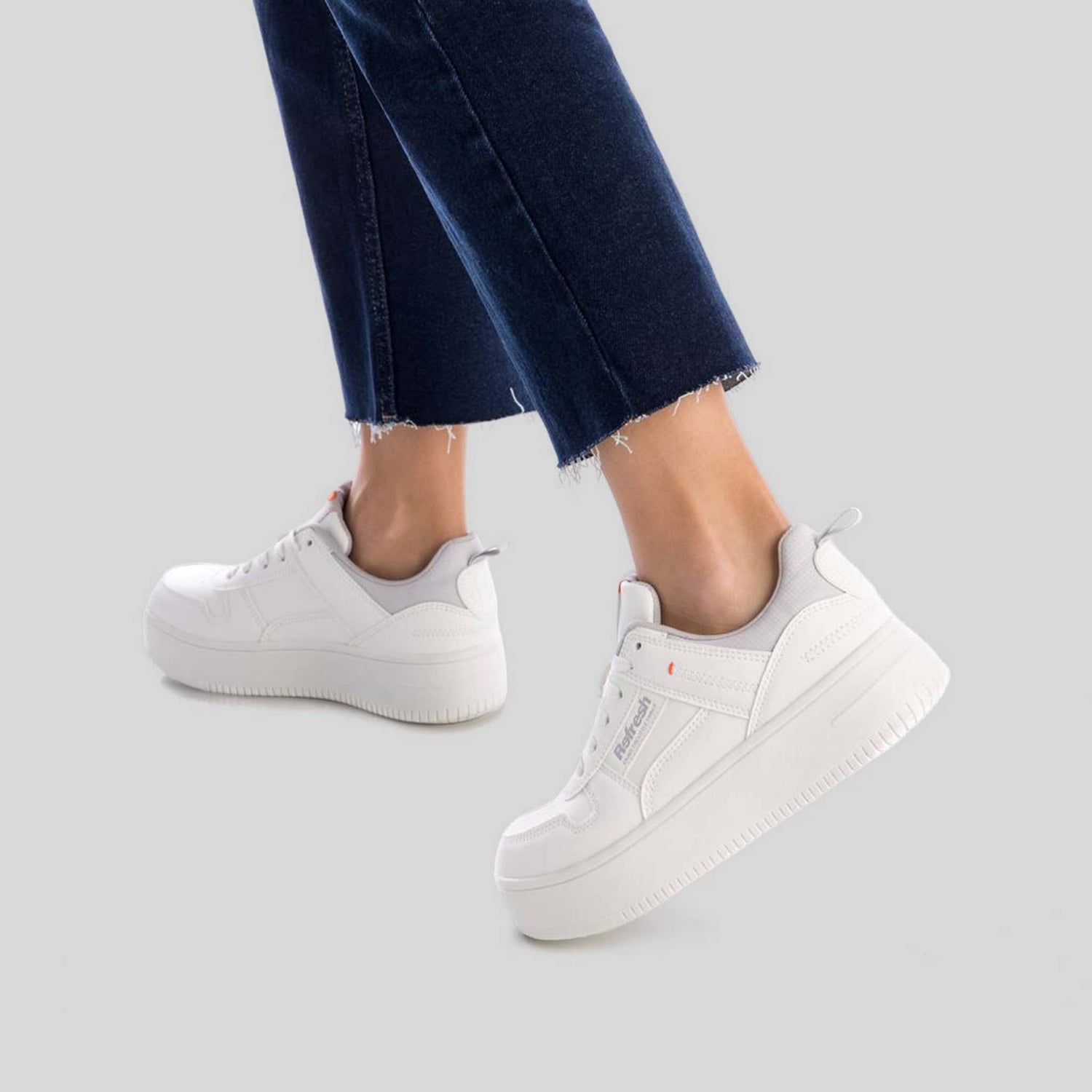 Zapatilla casual blanca REFRESH