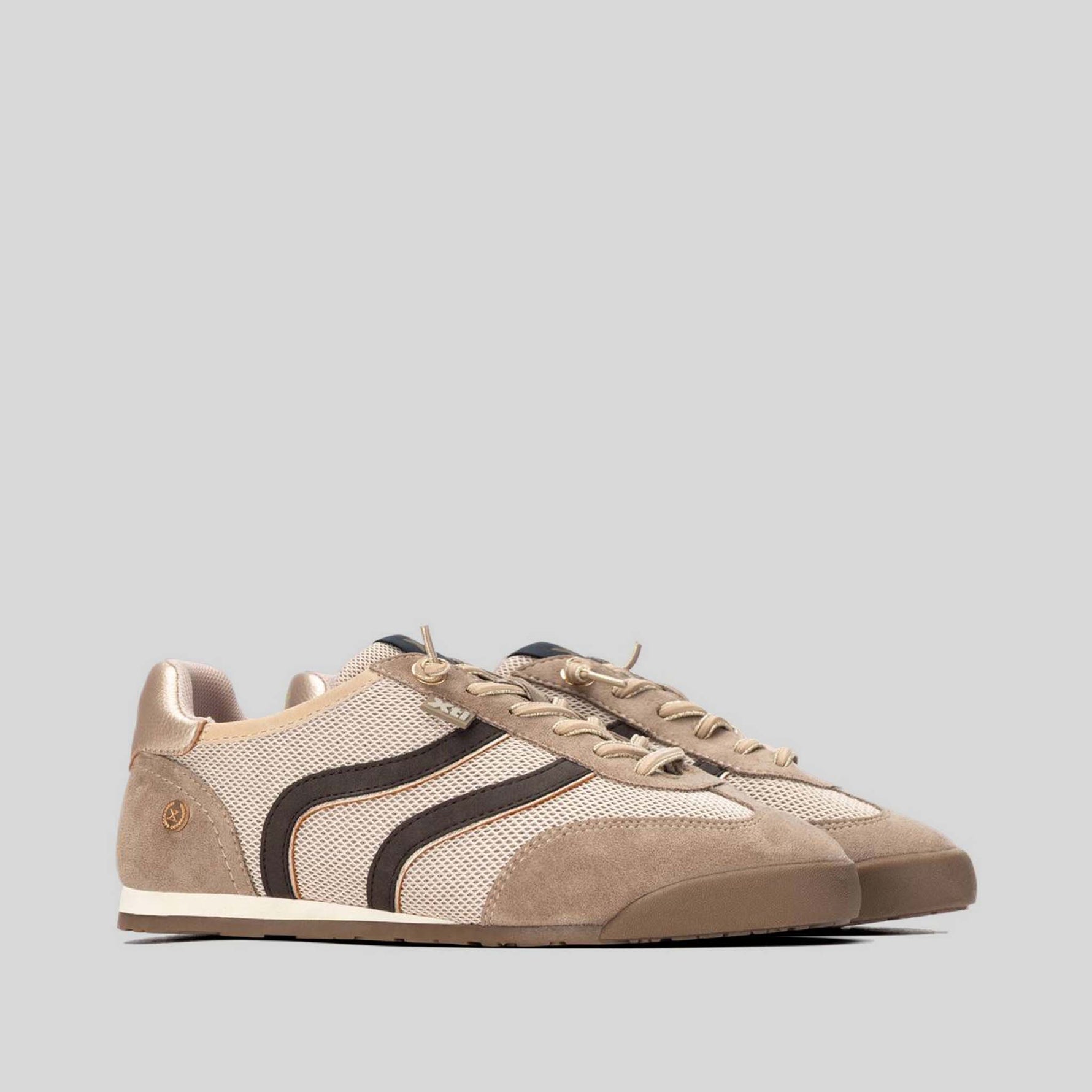 Zapatilla casual bimaterial beige XTI