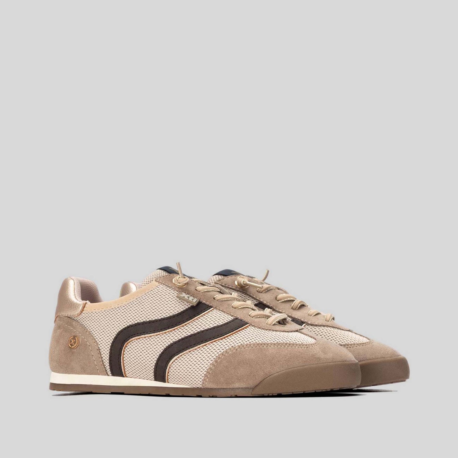 Zapatilla casual bimaterial beige XTI