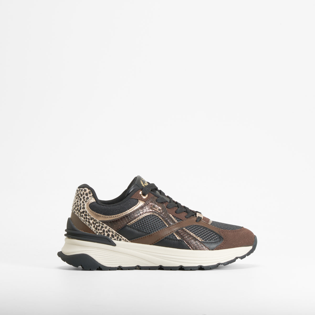 Zapatilla sneaker cuña cordones marrón XTI