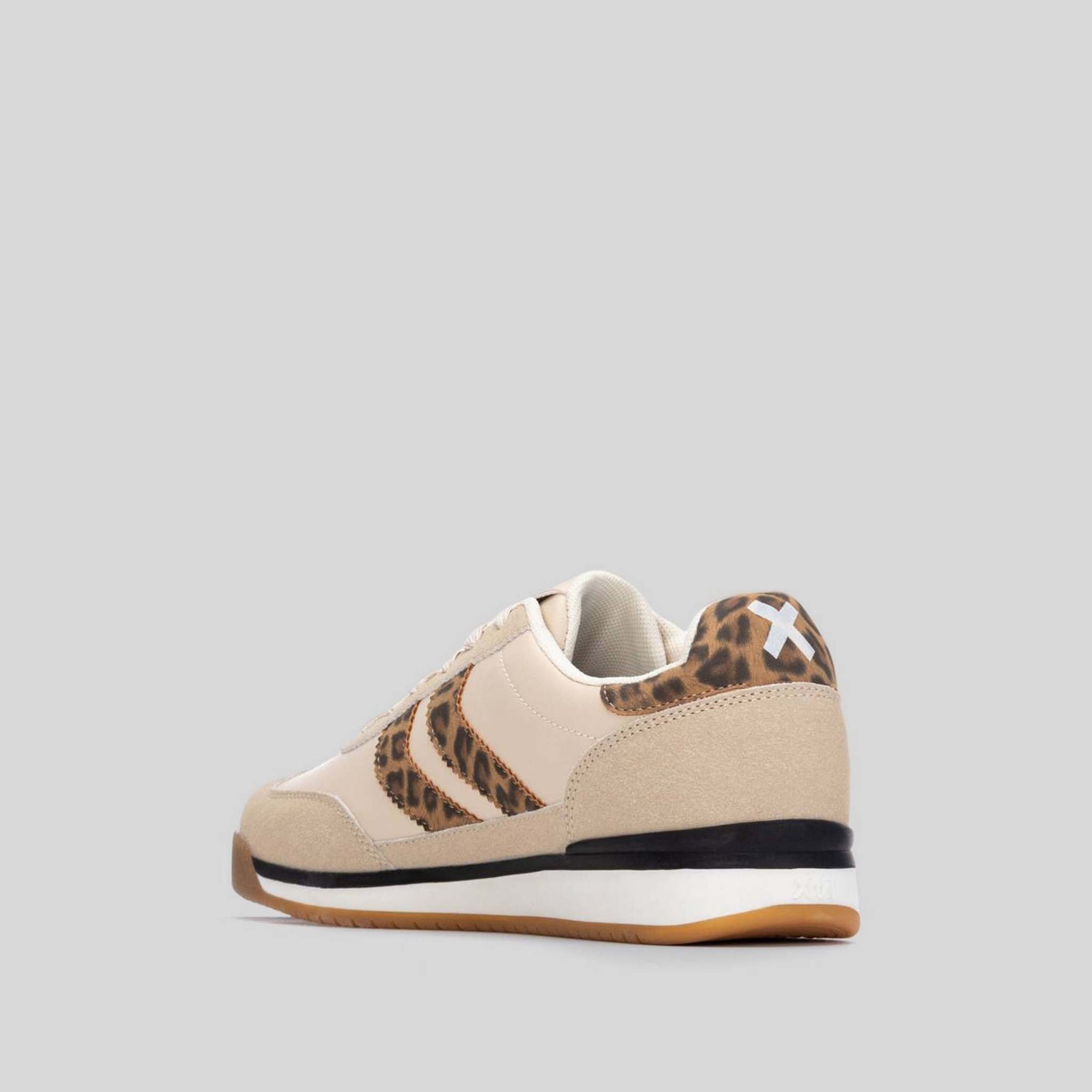 Zapatilla sneaker retro leopardo XTI