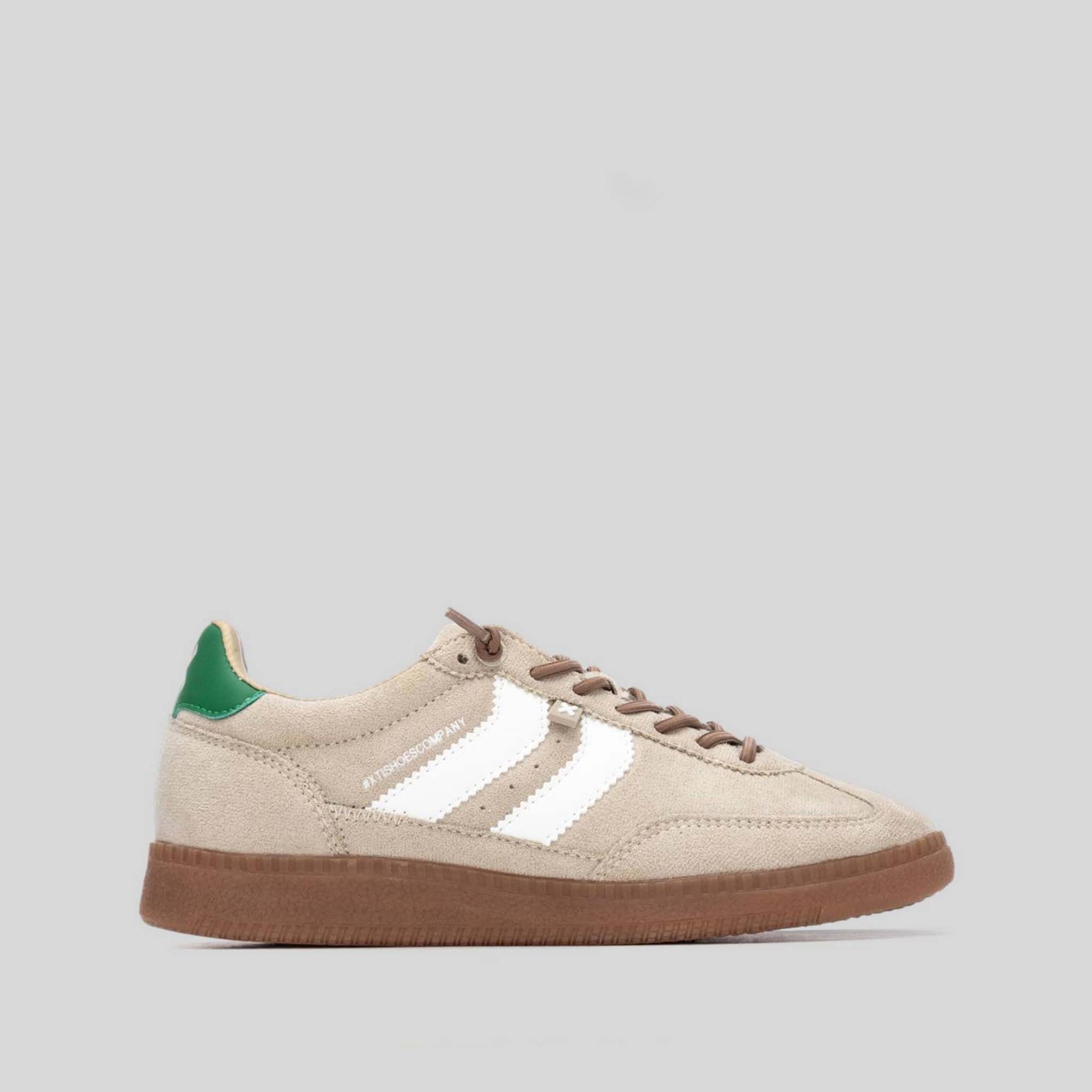 Sneaker baja suela caramelo beige XTI