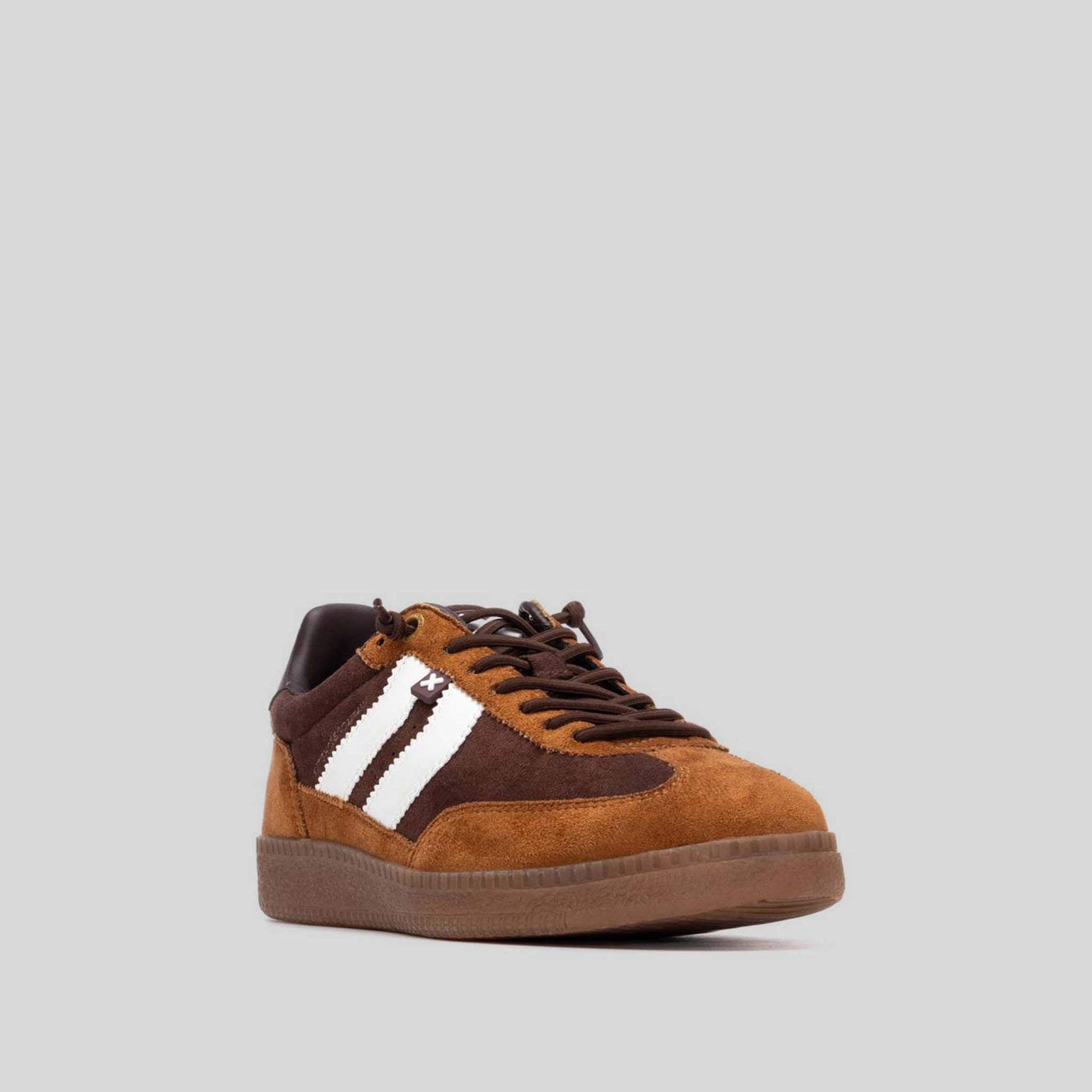 Sneaker retro caramelo camel XTI
