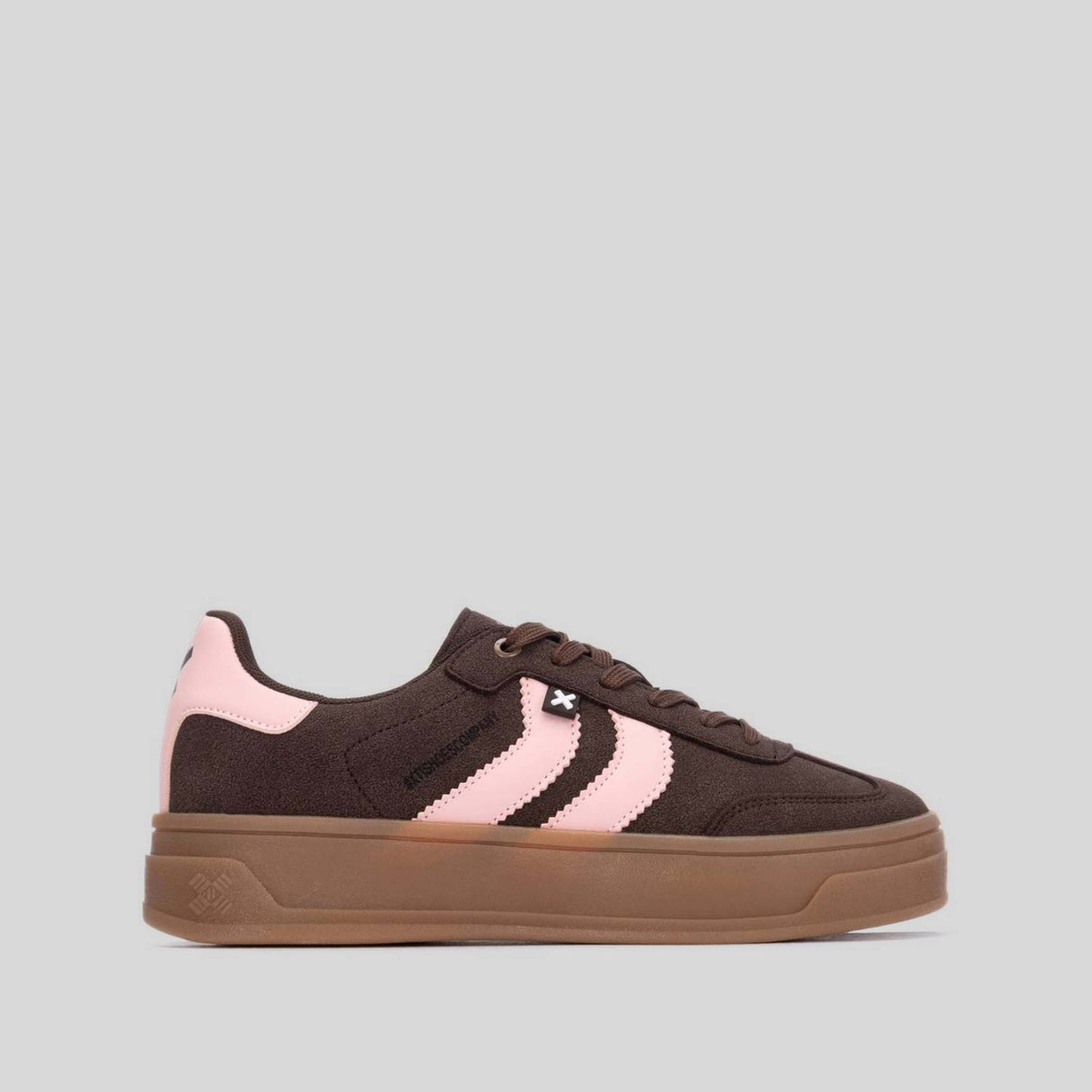 Zapatilla sneaker plataforma marrón y rosa XTI