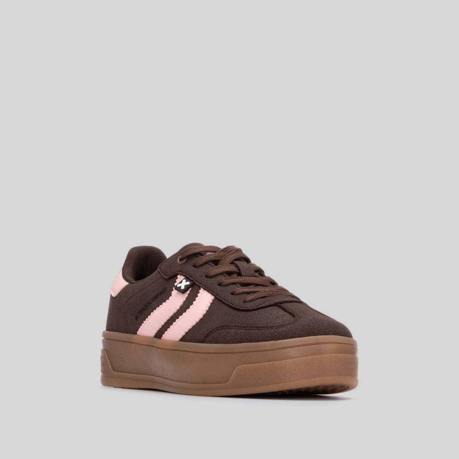 Zapatilla sneaker plataforma marrón y rosa XTI