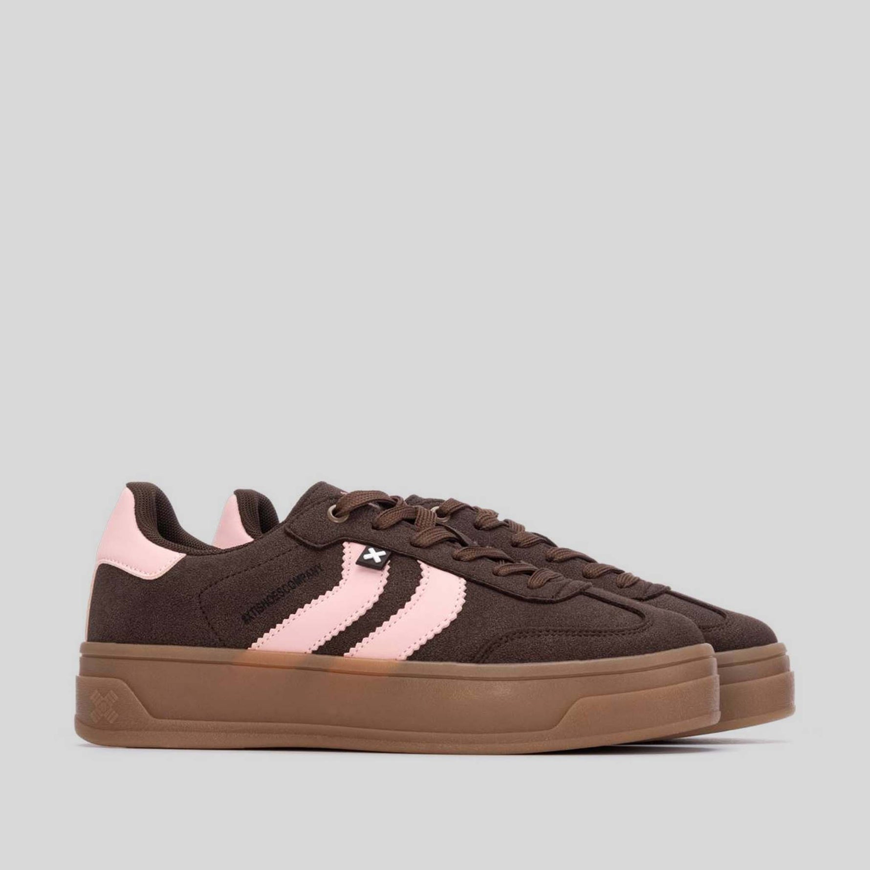 Zapatilla sneaker plataforma marrón y rosa XTI