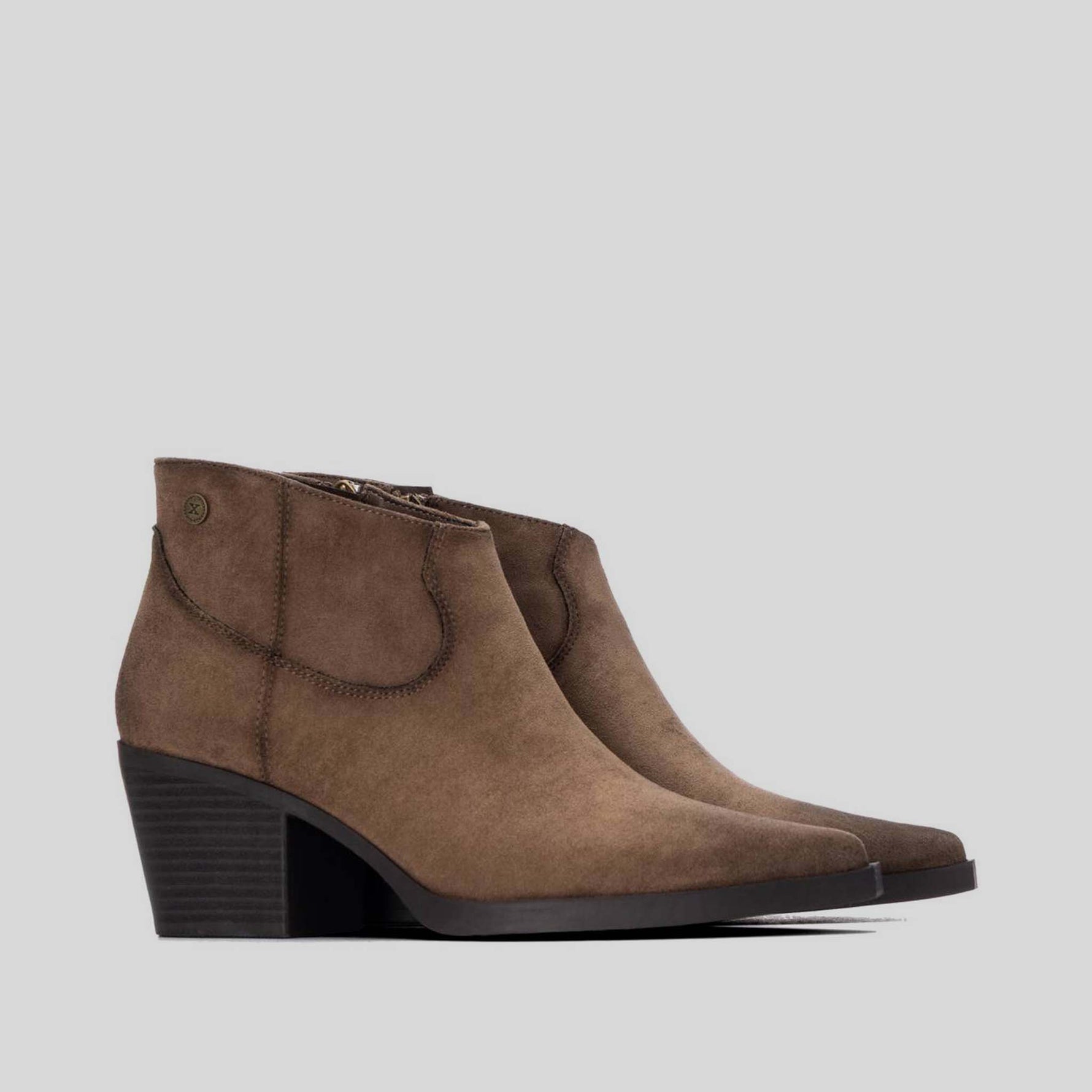 Botín tobillero tacón beige XTI