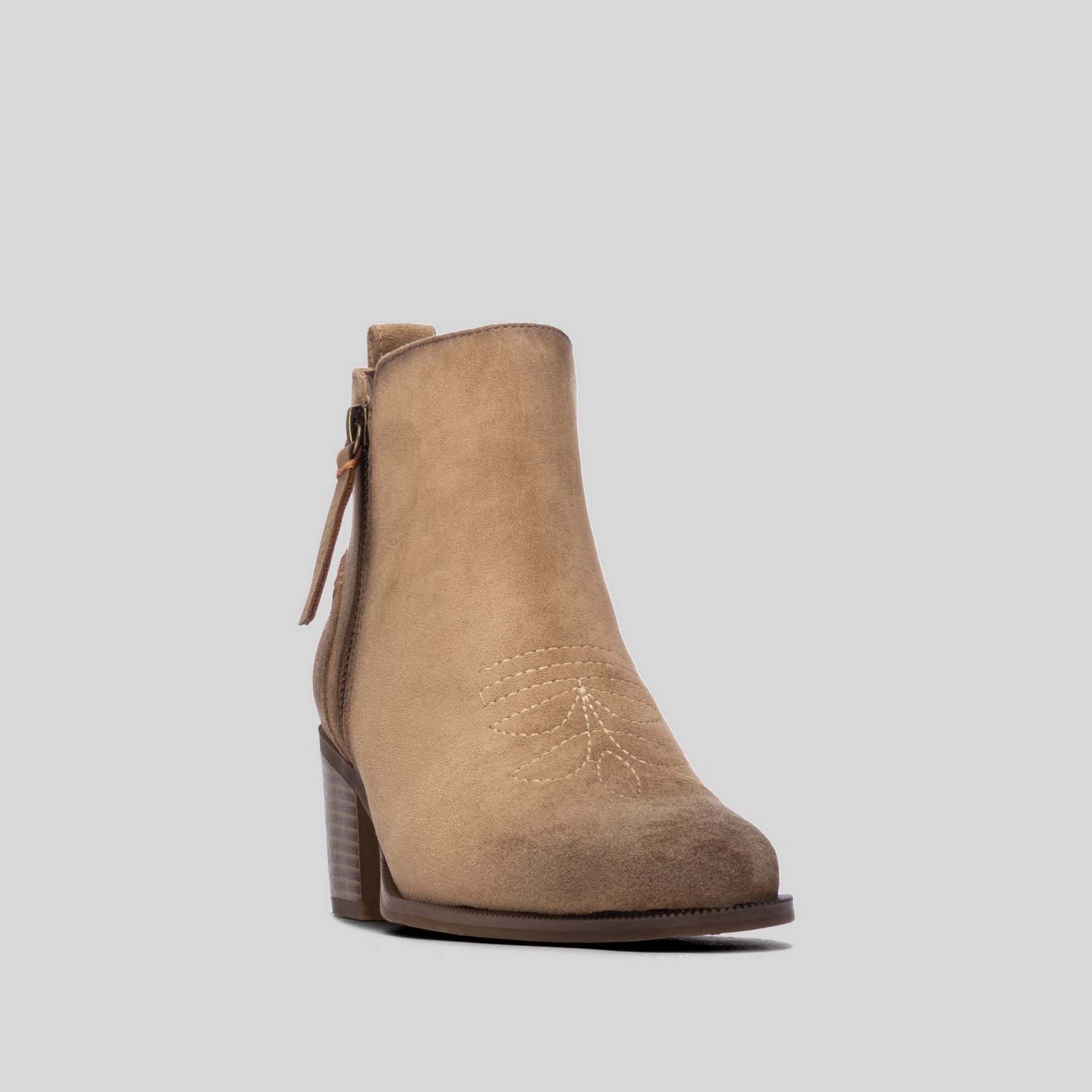 Botín campero tacón beige REFRESH