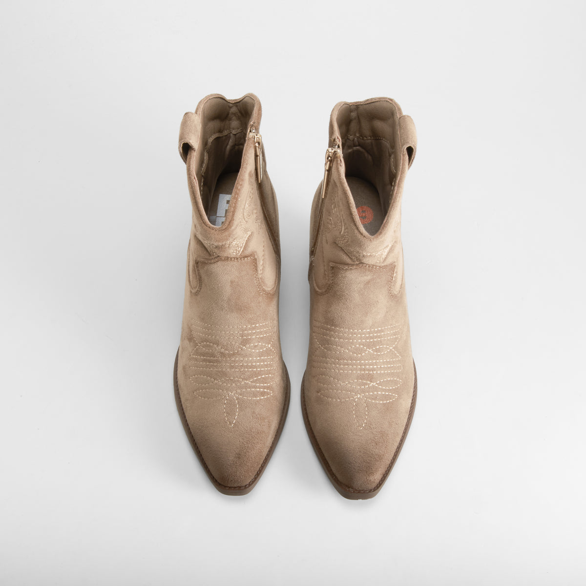 Bota capmera tacón beige REFRESH