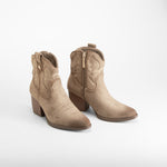 Bota capmera tacón beige REFRESH