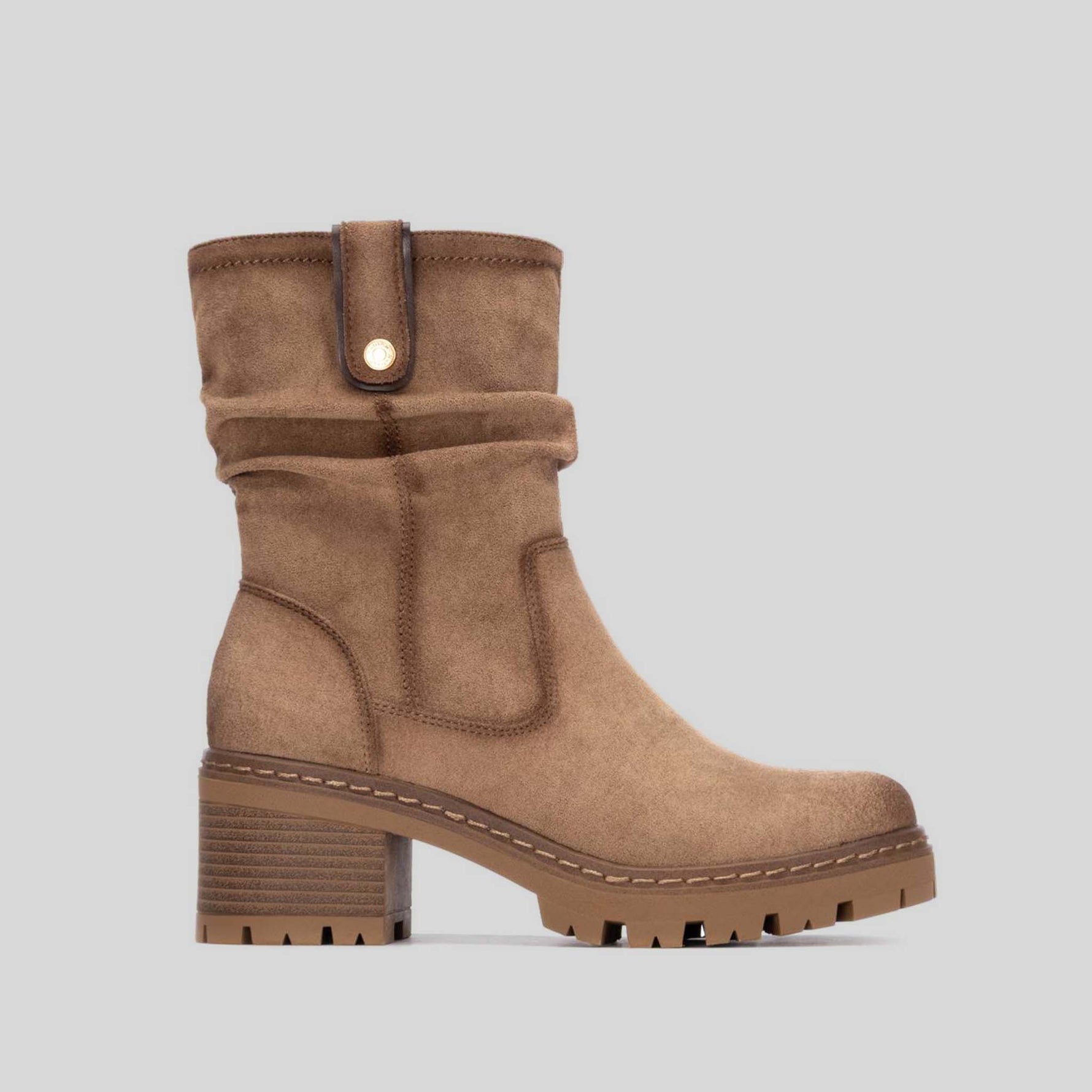 Botín tacón grueso antelina beige REFRESH