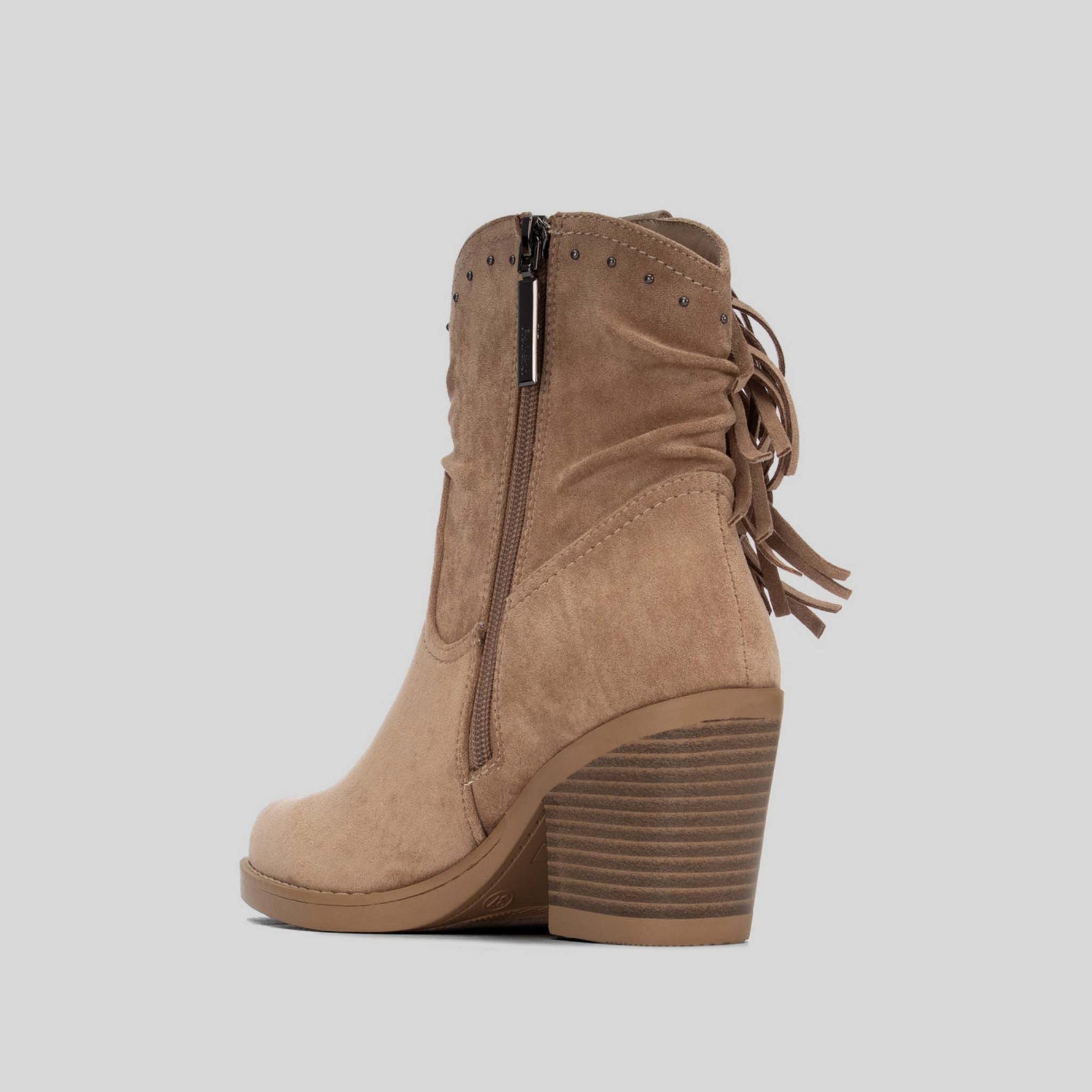 Botín campero flecos beige XTI