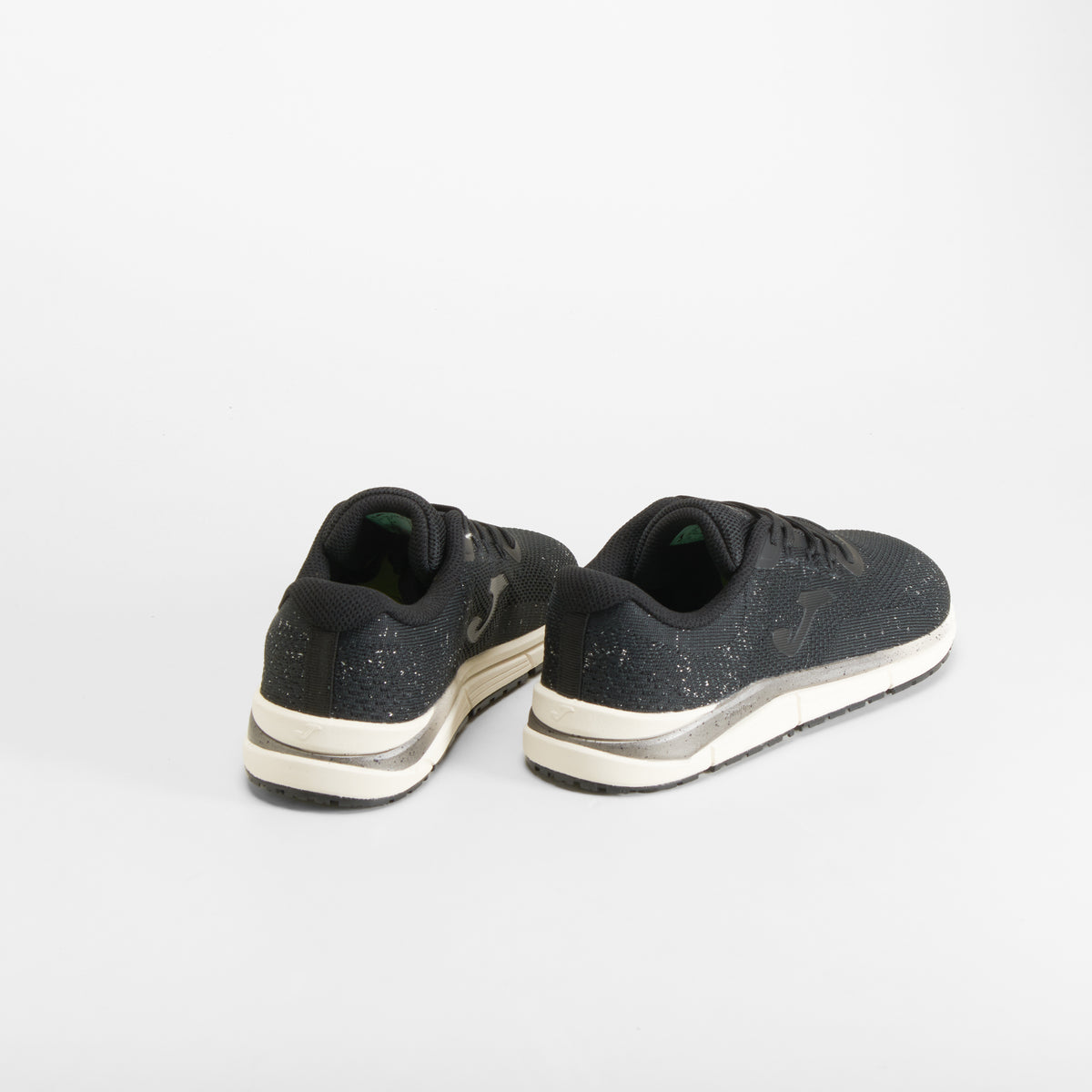 Zapatilla atreyu lady barefoot 2601 negra JOMA