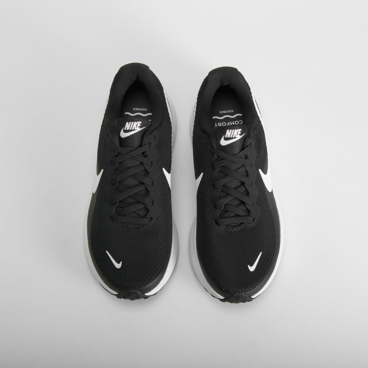Zapatilla deportiva Revolution 8 negra NIKE