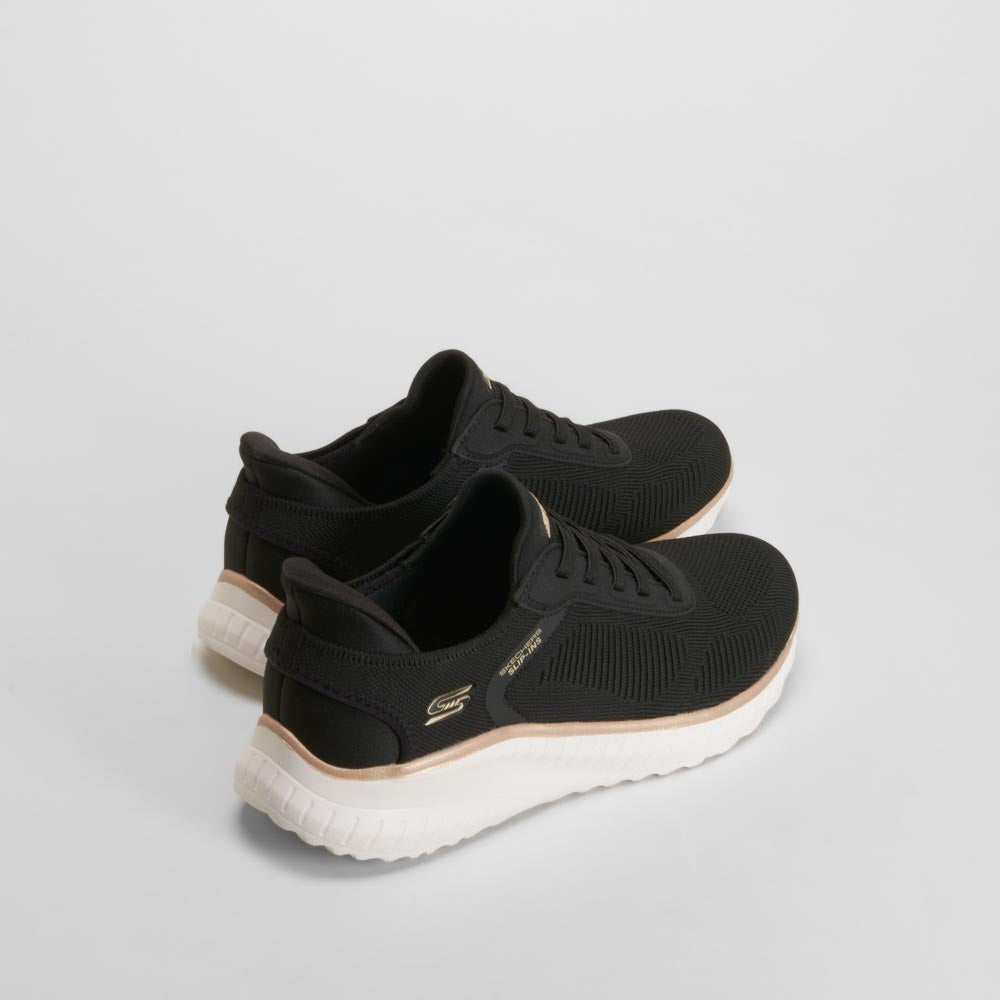 Deportiva Slip-ins cómoda negra SKECHERS