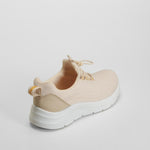 Deportiva cómoda elásticos beige UTWO